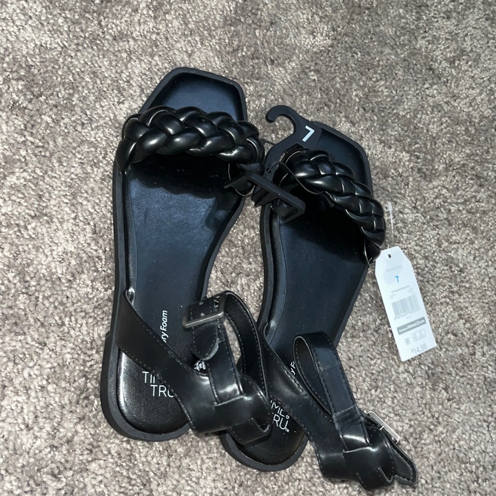 Braided black sandal🖤